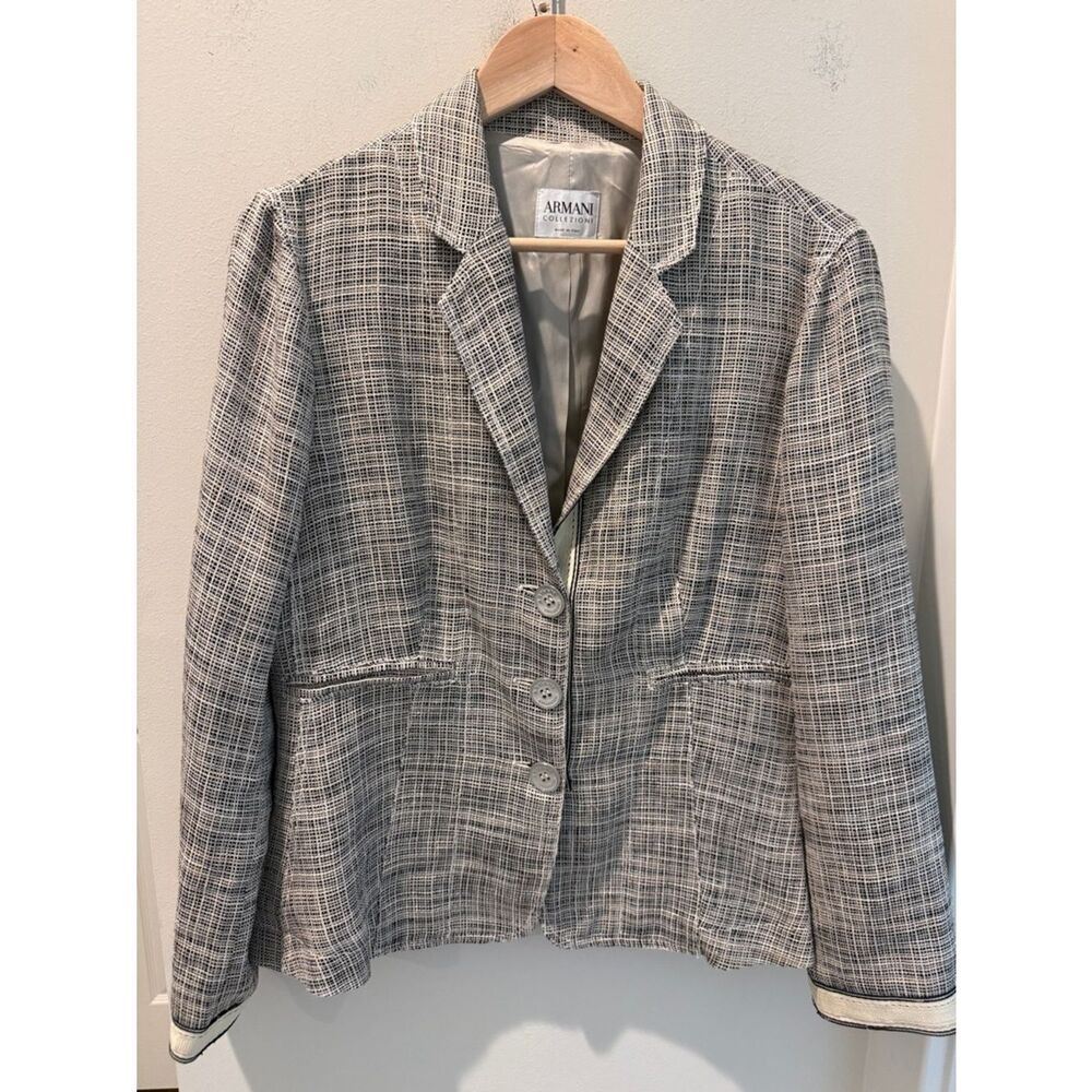 Armani Collezioni Linen blend Neutral Tweed Blazer 3 button closure size 10